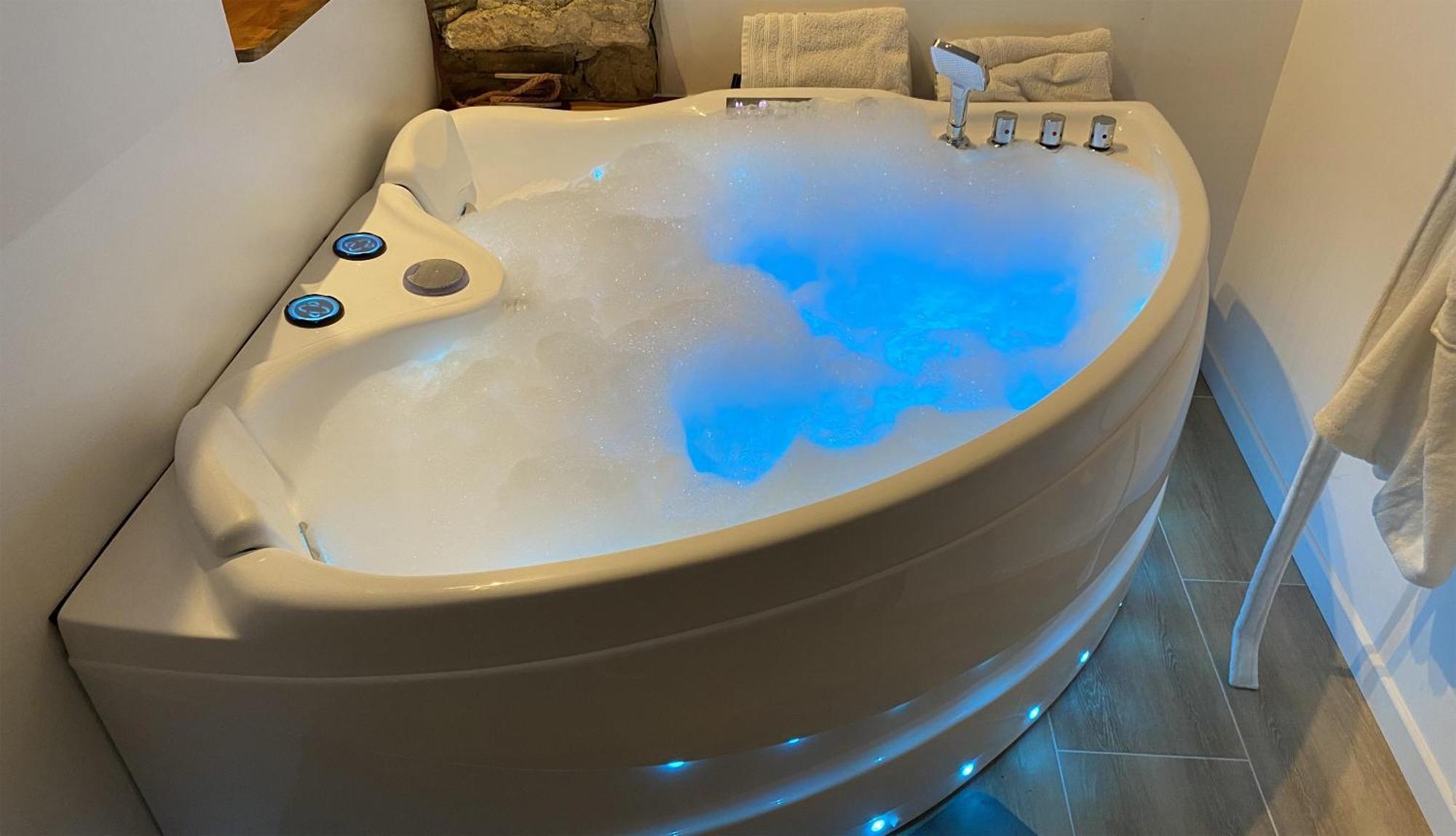 Love Room- Spa- Escale Amoureuse Puygaillard-de-Quercy Zewnętrze zdjęcie